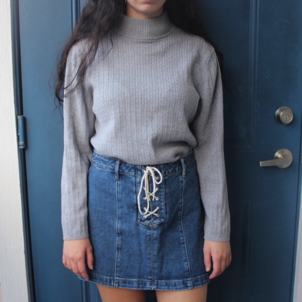 Vintage Grey Turtleneck!